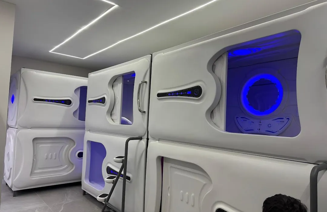 Hostel Space Capsule-1